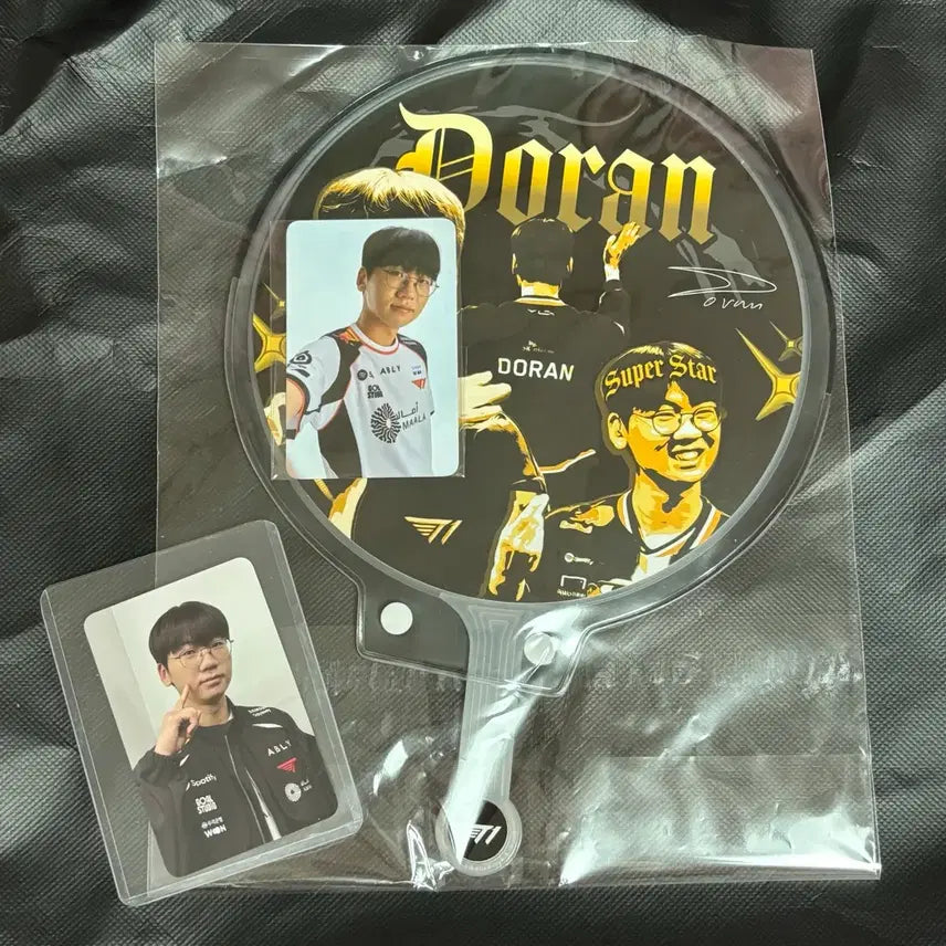 [BUNJANG] T1 Faker Home Ground Photocard + Fan / t1 티원 홈그라운드 5만원포카 +부채 도란