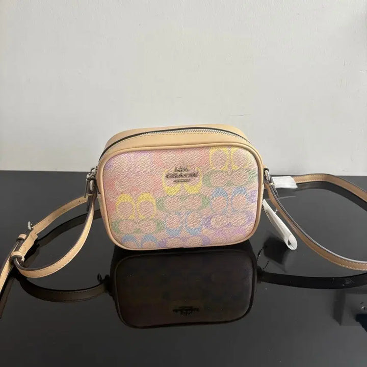 [BUNJANG] Coach Signature Camera Bag Crossbody / 코치 시그니처 카메라백 크로스백