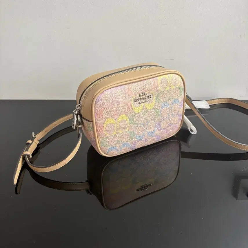 [BUNJANG] Coach Signature Camera Bag Crossbody / 코치 시그니처 카메라백 크로스백