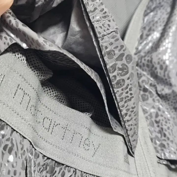 [BUNJANG] Adidas x Stella McCartney Run Snake Jacket (85) / [정품] 아디다스x스텔라맥카트니 런 스네이크 자켓 (85)