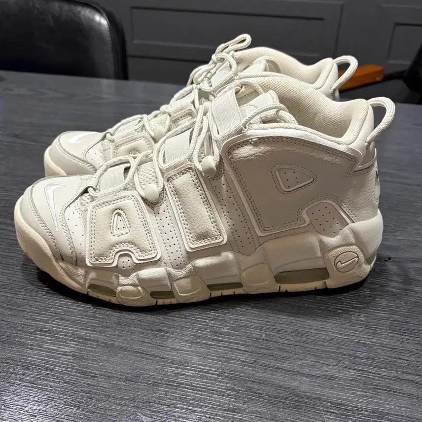 [BUNJANG] Nike Air More Uptempo Light Bone Sneakers (270) / 나이키 업템포 라이트본 270