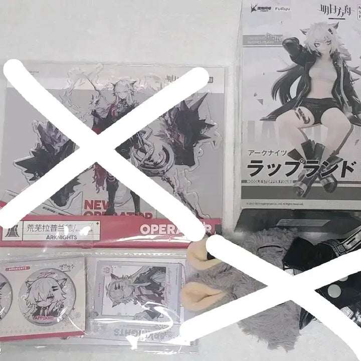 [BUNJANG] Arknights Lappland Noodle Stopper, Acrylic Stand, Keyring &amp; Can Badge Bundle / 명일방주 라플란드 누들스토퍼