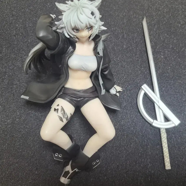 [BUNJANG] Arknights Lappland Noodle Stopper, Acrylic Stand, Keyring &amp; Can Badge Bundle / 명일방주 라플란드 누들스토퍼
