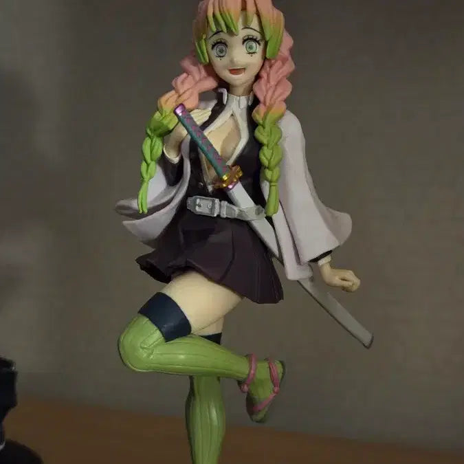 [BUNJANG] Kanroji Mitsuri Figure / 귀멸의 칼날 칸로지 미츠리 피규어
