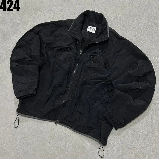 [BUNJANG] Travel Black Windbreaker Jumper Size 100 / 트레블 블랙 바람막이 점퍼 100