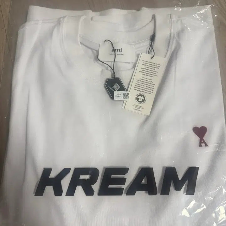 [SOLD OUT] (새제품)아미 롱슬리브 흰색 XXL