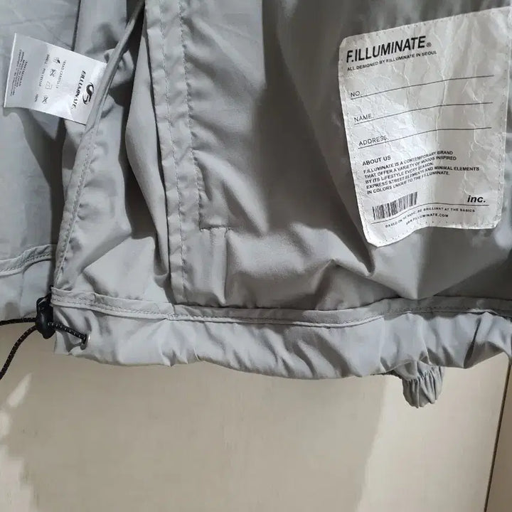 [BUNJANG] Filluminate Hooded Windbreaker Jacket - L Size / 필루미네이트 후드 바람막이 자켓 L사이즈