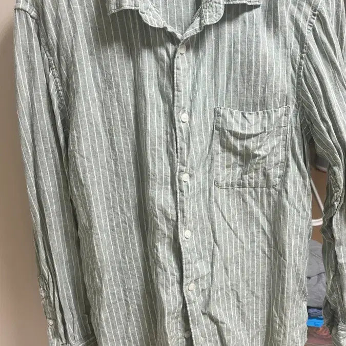 [BUNJANG] Uniqlo Striped Linen Shirt (L) / 유니클로 스트라이프 린넨셔츠(L)