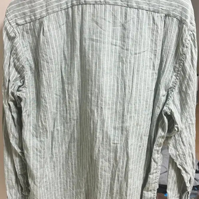 [BUNJANG] Uniqlo Striped Linen Shirt (L) / 유니클로 스트라이프 린넨셔츠(L)
