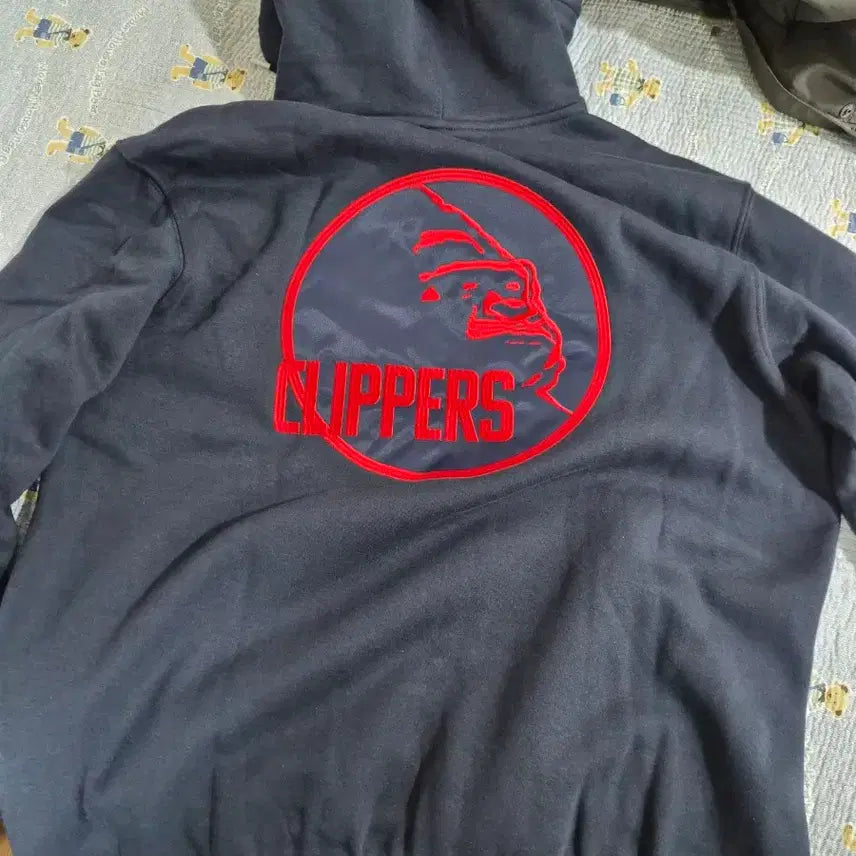 [SOLD OUT] 뉴에라 클리퍼스 XLARGE XL 검정색 후드티