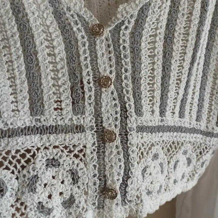 [BUNJANG] White Lace Crochet Blouse / 화이트 레이스 크로셰 블라우스