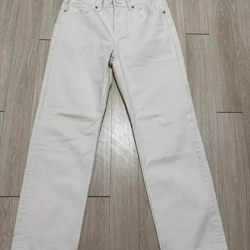 [SOLD OUT] 무탠다드 스트레이트 데님팬츠 크림 32 팝니다