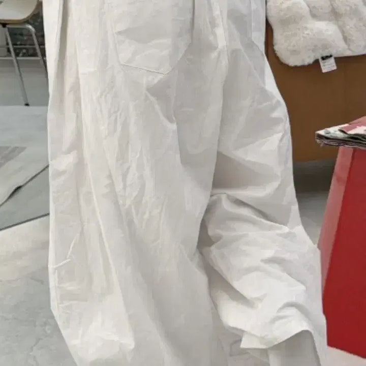 [BUNJANG] Kang Min Young Dandelion Ribbed Cotton Cutout Pants White / 강민영 단델리온 리벳 면 절개팬츠 화이트