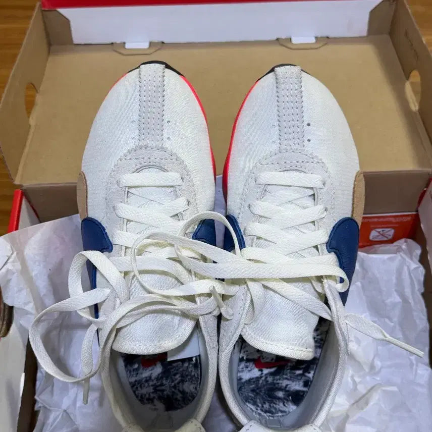 [BUNJANG] Nike Moon Racer White Blue Sneakers / 나이키 문레이서 흰파핑 230