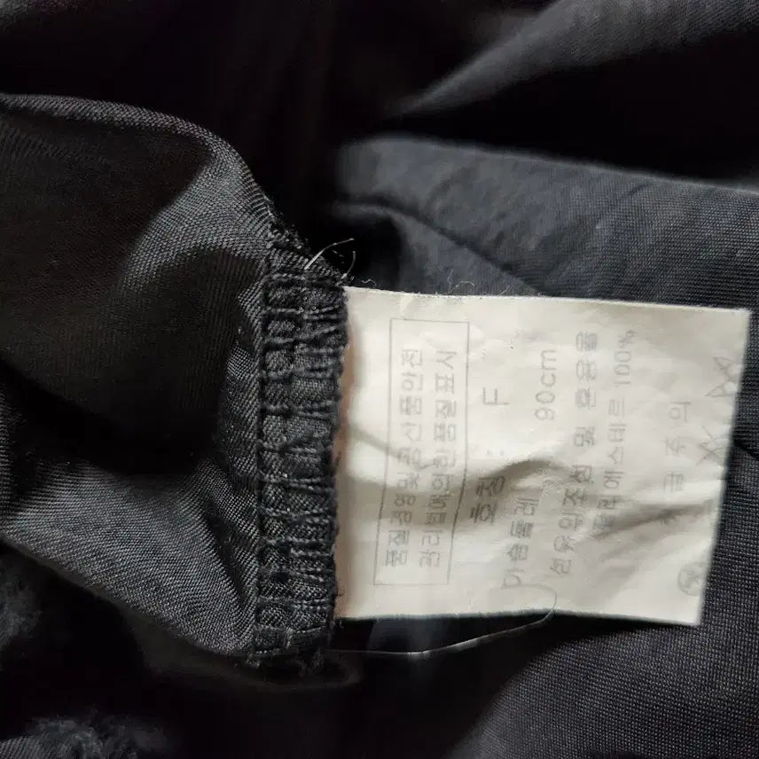 [BUNJANG] 에이지도르2021크롭 오버핏 자켓55~66 / 에이지도르2021크롭 오버핏 자켓55~66