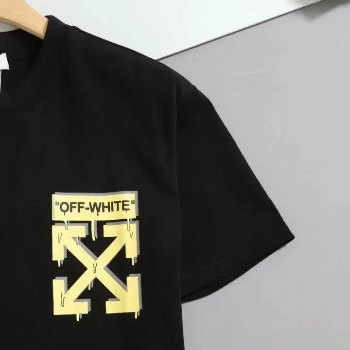 [BUNJANG] Off-White T-shirt (Black) / 오프화이트 110 반팔