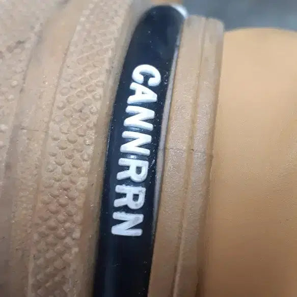 [BUNJANG] CANNRRRN Beige Sneakers 275 / CANNRRRN 베이지색 운동화275