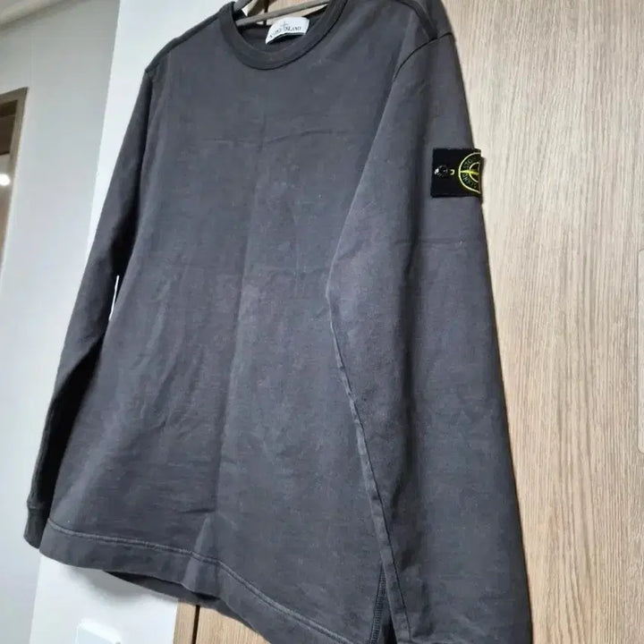 [SOLD OUT] 스톤아일랜드 맨투맨 티셔츠 그레이 M