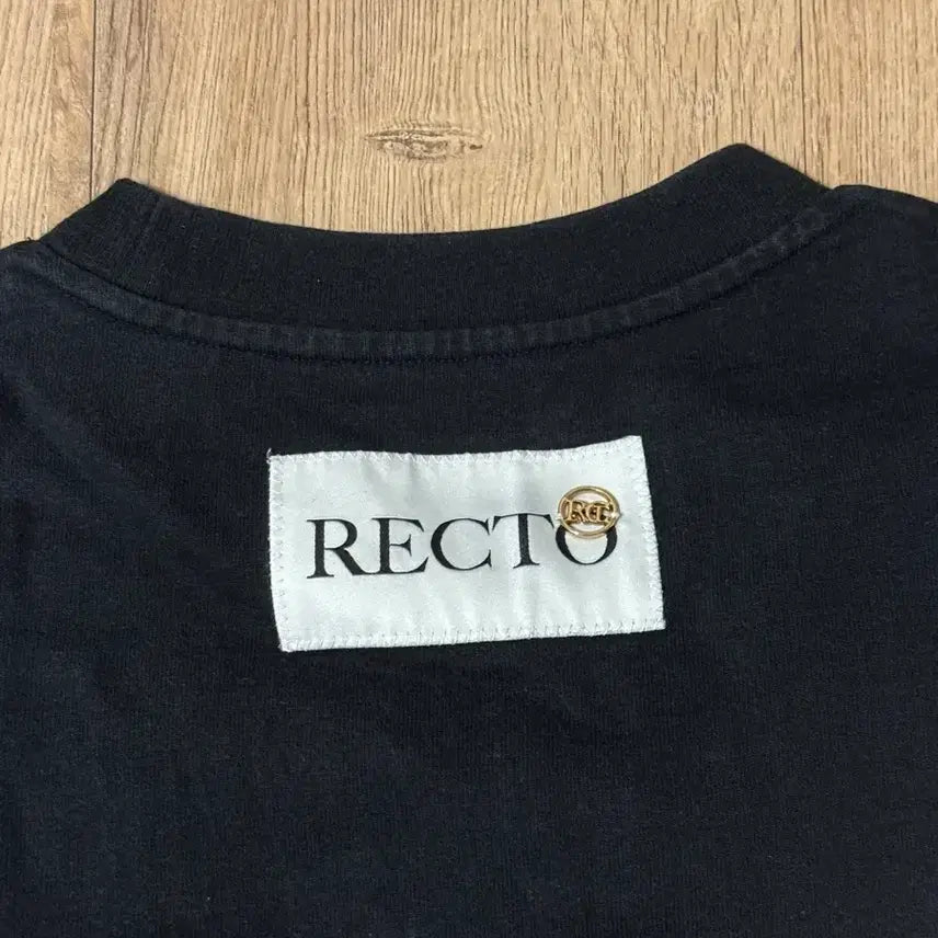 [BUNJANG] RECTO Compact Cotton Logo T-Shirt Black / [M] 23FW 렉토 컴팩트 코튼 로고 티셔츠 블랙 판매합니다.