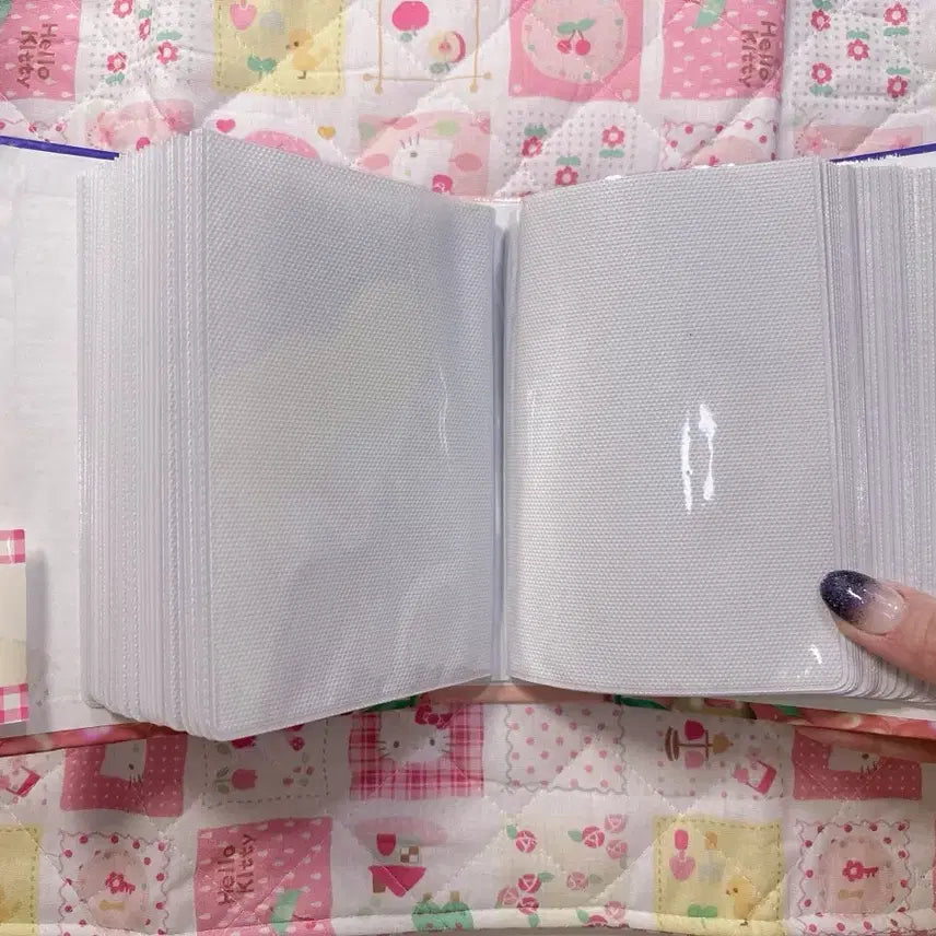 [BUNJANG] Sanrio 1997 Hello Kitty Mini Photo Album / 고전키티 97년도 헬로키티 미니 사진앨범