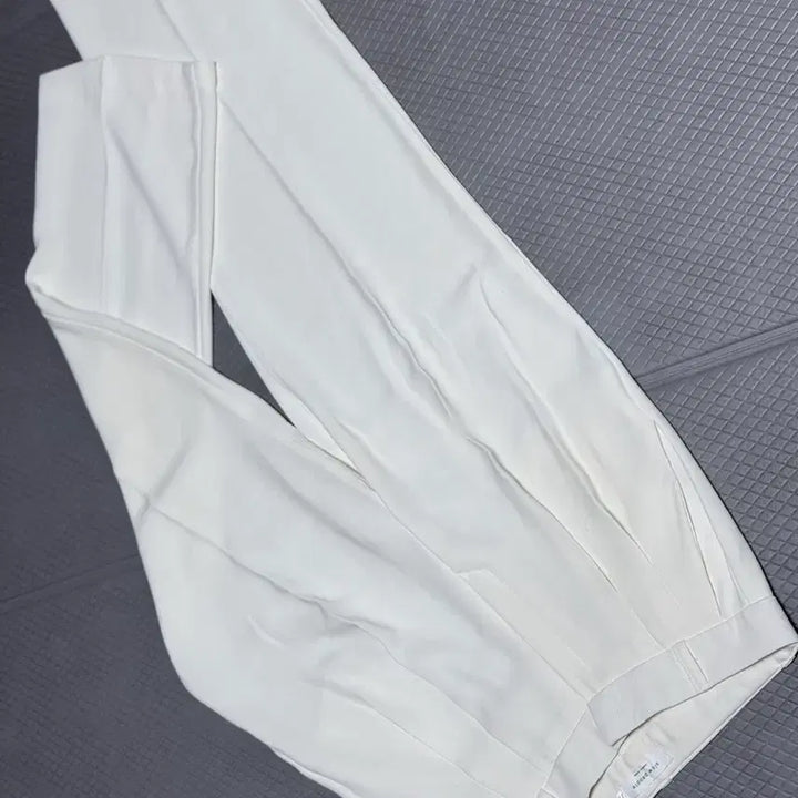 [BUNJANG] Wide White Slacks Pants / 와이드 화이트 슬랙스 팬츠