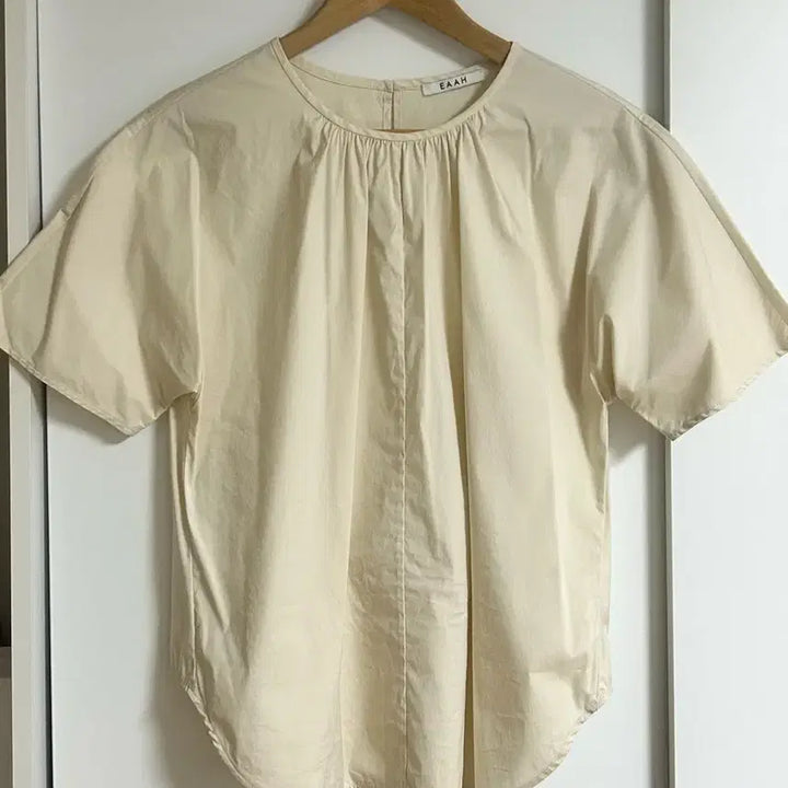 [BUNJANG] EAAH Blouse Ivory / EAAH 블라우스
