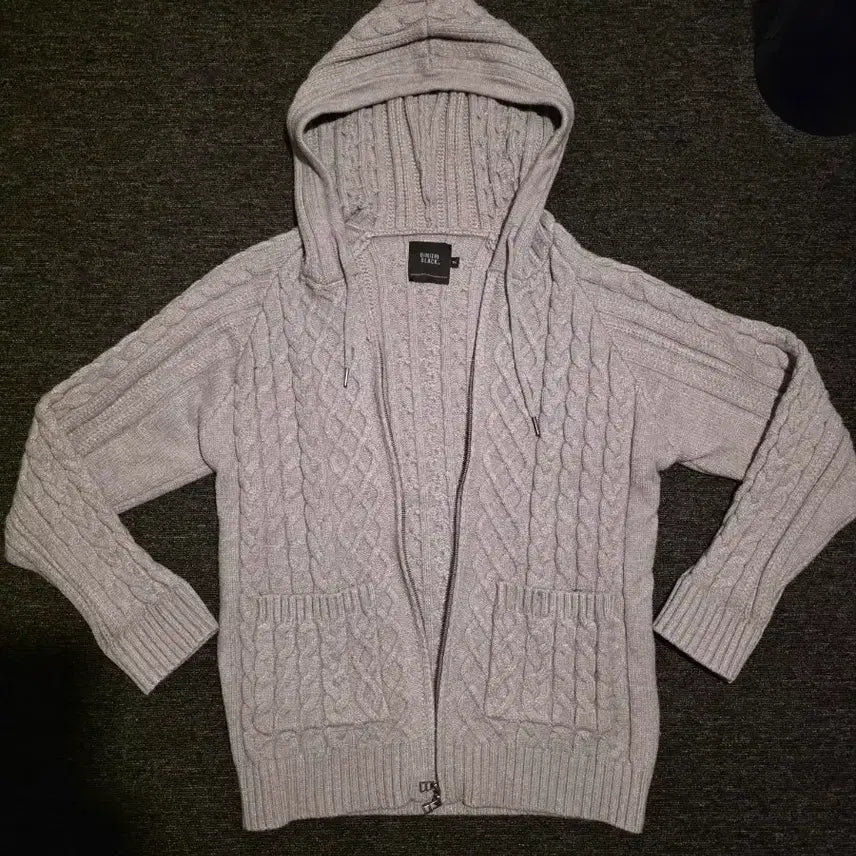[BUNJANG] Bundle Set Winter Clothing (5 Items: Knit Hoodie, Short Duffle Coat, Knitwear) / 겨울옷 5벌 일괄 니트 후드집업, 떡볶이 숏 코트, 니트