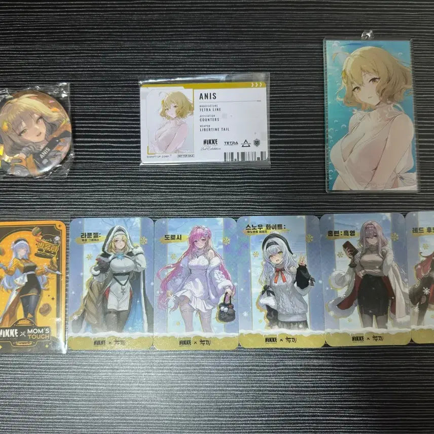 [SOLD OUT] 니케 아니스 사원증 외 굿즈 일괄