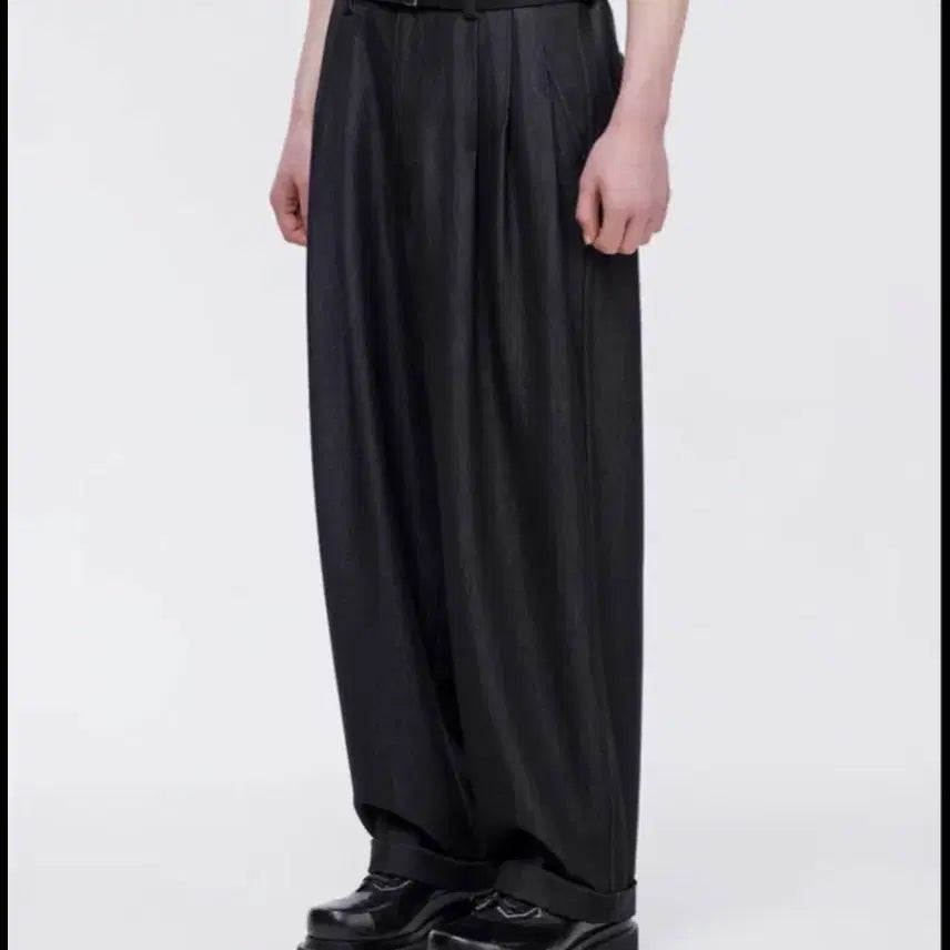 [BUNJANG] Songzio Denim-Like Belted Wide Balloon Pants / 송지오 데님라이크 벨티드 와이드 벌룬 팬츠 아울렛 78
