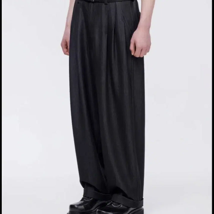 [BUNJANG] Songzio Denim-Like Belted Wide Balloon Pants / 송지오 데님라이크 벨티드 와이드 벌룬 팬츠 아울렛 78