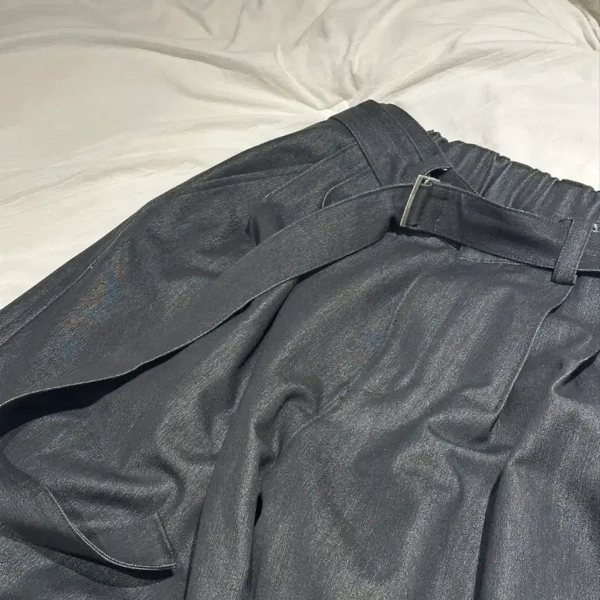 [BUNJANG] Songzio Denim-Like Belted Wide Balloon Pants / 송지오 데님라이크 벨티드 와이드 벌룬 팬츠 아울렛 78
