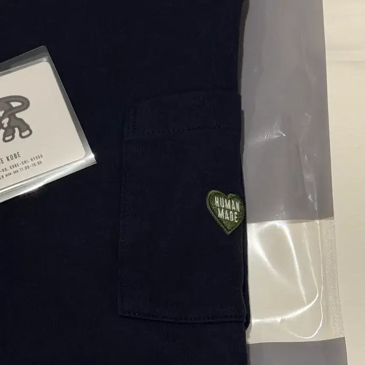 [SOLD OUT] [L]휴먼메이드 하트로고  포켓 반팔 티셔츠 네이비 새상품