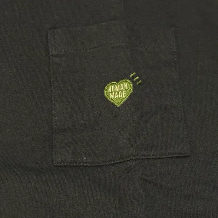 [SOLD OUT] [L]휴먼메이드 하트로고  포켓 반팔 티셔츠 네이비 새상품