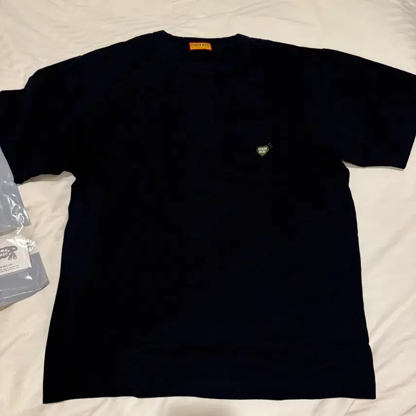 [SOLD OUT] [L]휴먼메이드 하트로고  포켓 반팔 티셔츠 네이비 새상품