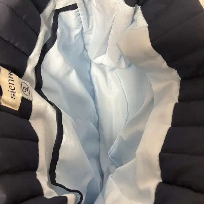 [BUNJANG] Sienne Padded Bag Navy / 시엔느 패딩백 네이비 색상