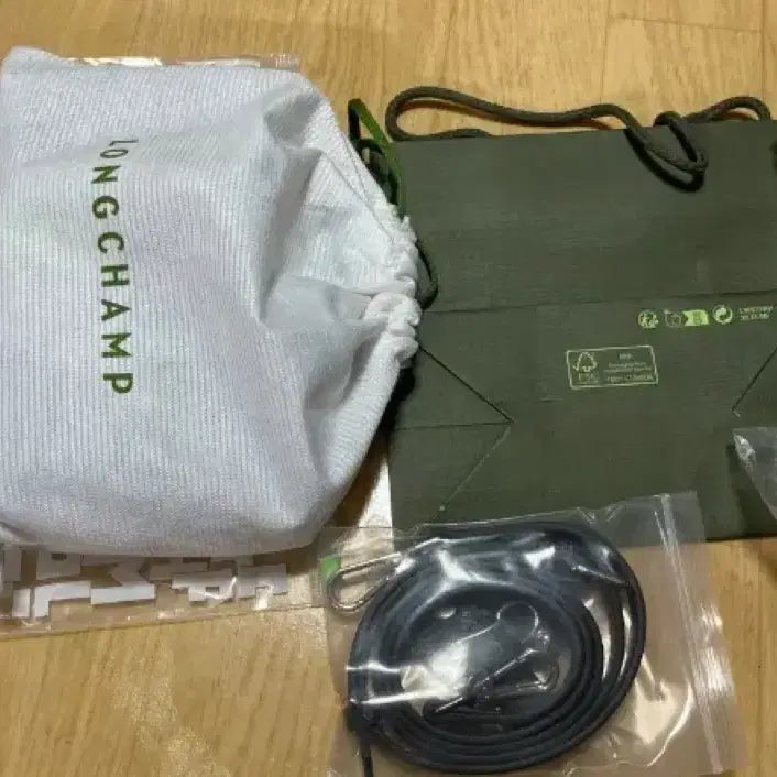 [BUNJANG] Longchamp Mini Bag Black / 새제품) 롱샴 미니 가방 미니백 블랙 (본품 + 쇼핑백 +이너백 +스트랩