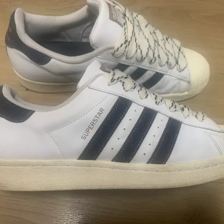 [BUNJANG] Adidas Superstar White Denim Sneakers / 아디다스 슈퍼스타 화이트 데님 275 판매합니다