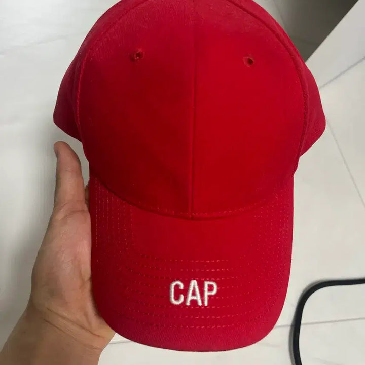 [BUNJANG] VETEMENTS 16 Season Capsule Collection Limited Edition Red Cap / 16시즌 베트멍 캡슐컬렉션 한정판 레드 캡 (빈지노 착용)