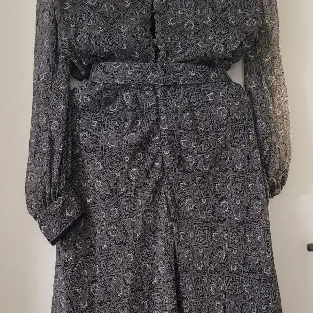 [BUNJANG] Zara Paisley Pattern Midi Dress / 자라 페이즐 무늬 원피스