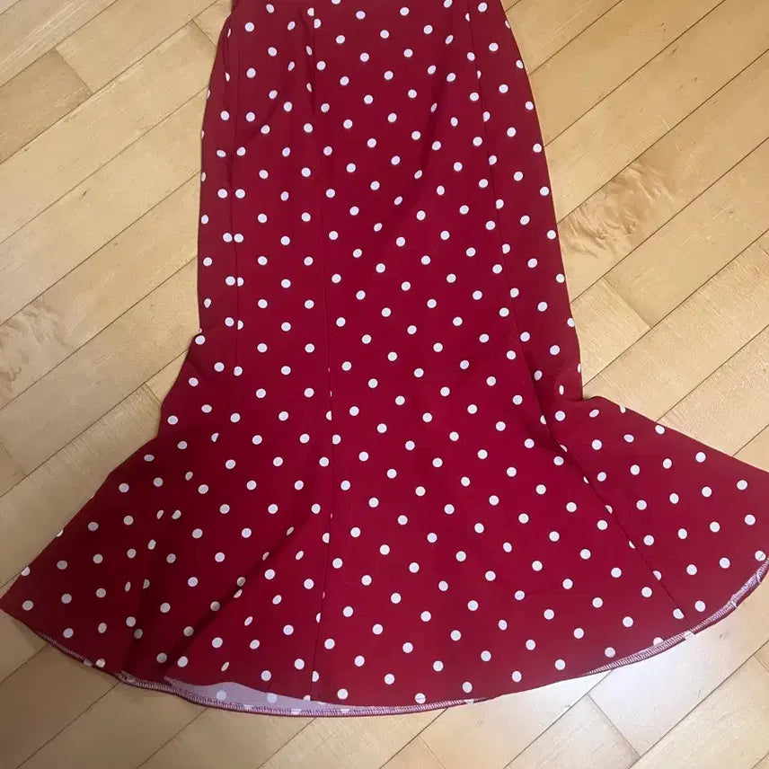 [BUNJANG] Red Dot Flare Mermaid Skirt / 레드 도트 플레어  머메이드스커트