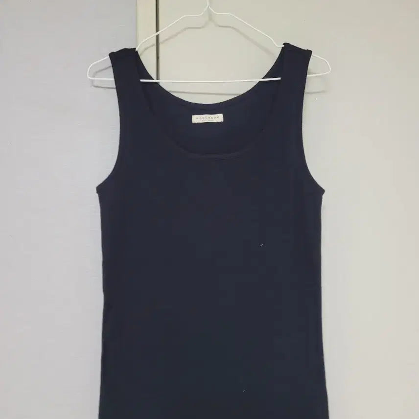 [BUNJANG] Moccasom M Size Tank Top Bundle Set / 나시 일괄 m사이즈 (moccasom 모카썸 나시 블랙, 그레이)