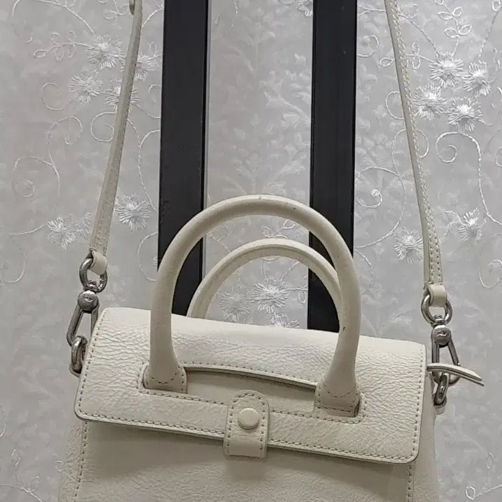 [BUNJANG] Gonguill Mini Tote Cross Bag / g o n g u i ll s a  미니토트겸크로스백