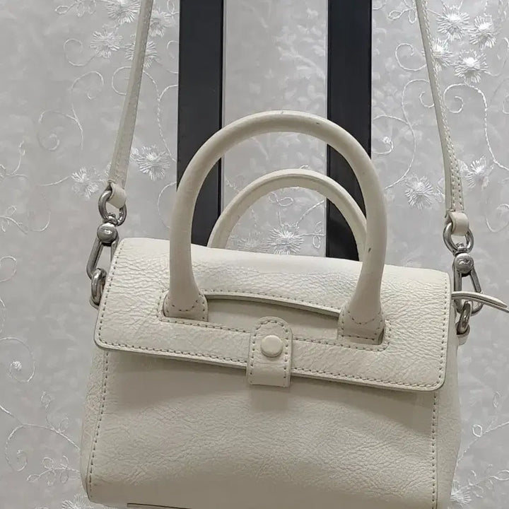 [BUNJANG] Gonguill Mini Tote Cross Bag / g o n g u i ll s a  미니토트겸크로스백
