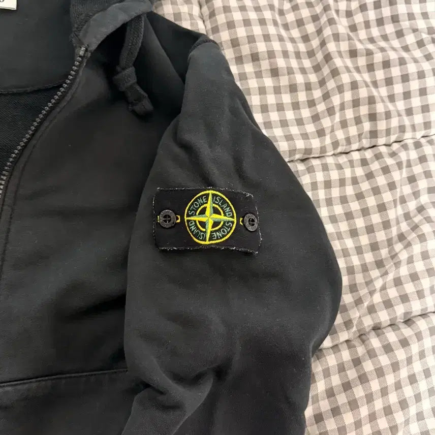 [SOLD OUT] [정품] 스톤아일랜드 후드집업 22SS