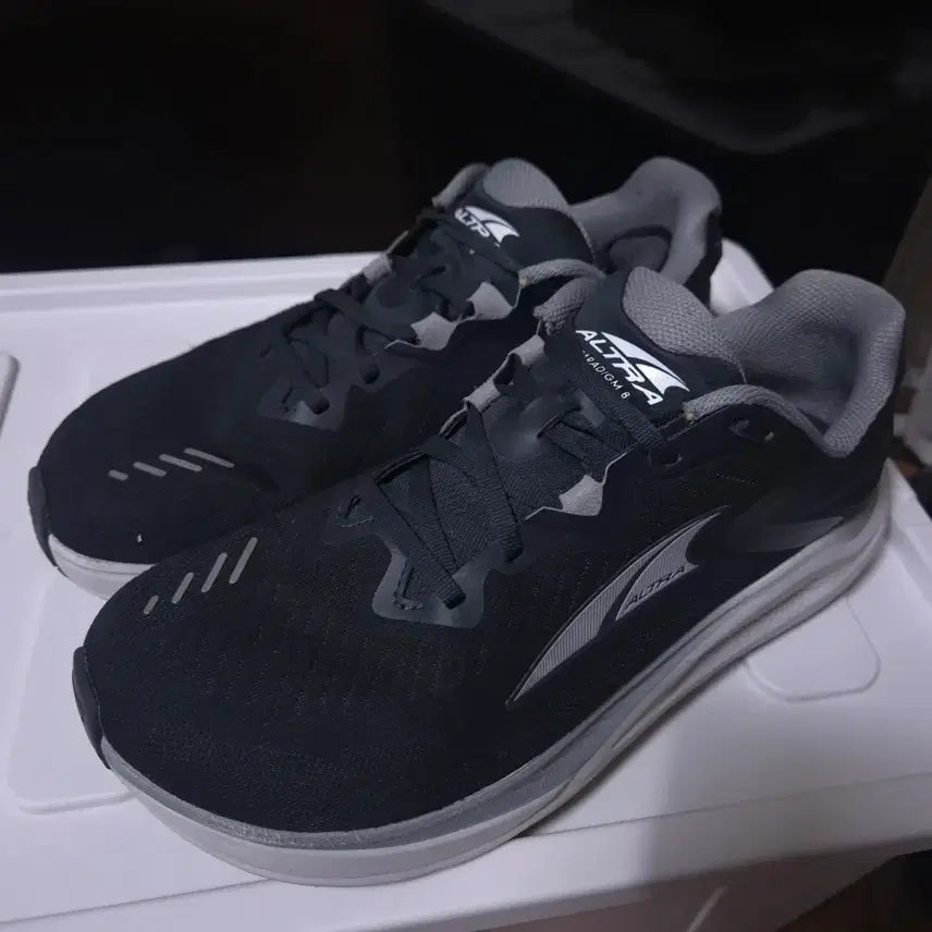 [SOLD OUT] 정품 알트라 패러다임 8 280 명품 런닝화