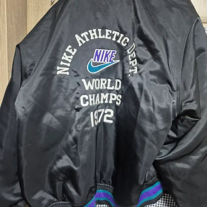[BUNJANG] Nike Satin Black Baseball Jacket / 나이키 새틴  블랙 자켓