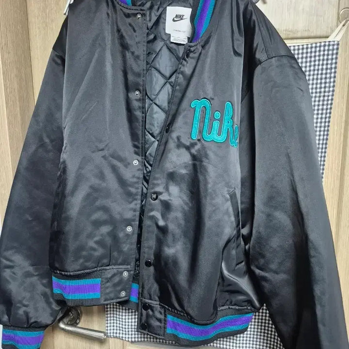 [BUNJANG] Nike Satin Black Baseball Jacket / 나이키 새틴  블랙 자켓