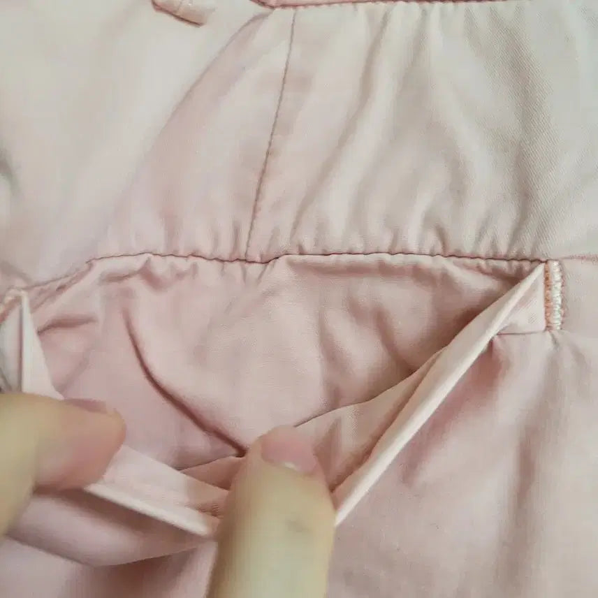 [BUNJANG] Uniqlo Pink Shorts Size 64 (Estimated Size 44-55) / 유니클로 핑크 쇼츠 64 (44추정)