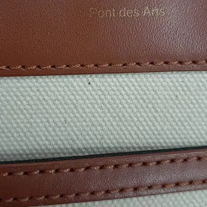 [BUNJANG] MOIETOII Tote and Crossbody Bag / MOIETOII  토트겸크로스백