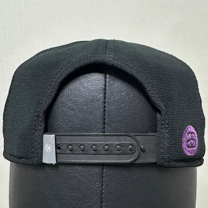 [BUNJANG] Stussy Black Snapback Cap with Purple Logo / 스투시 스냅백